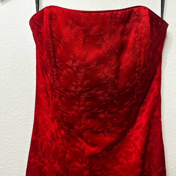 Jessica McClintock Vibrant Red Dress - Picture 2 of 6